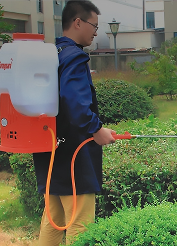 Comment les agriculteurs s'occupent-ils des pulvérisateurs?